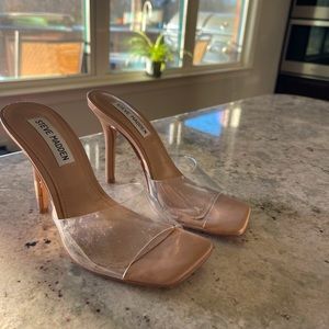 Semi worn Steve Madden Heels for Women.